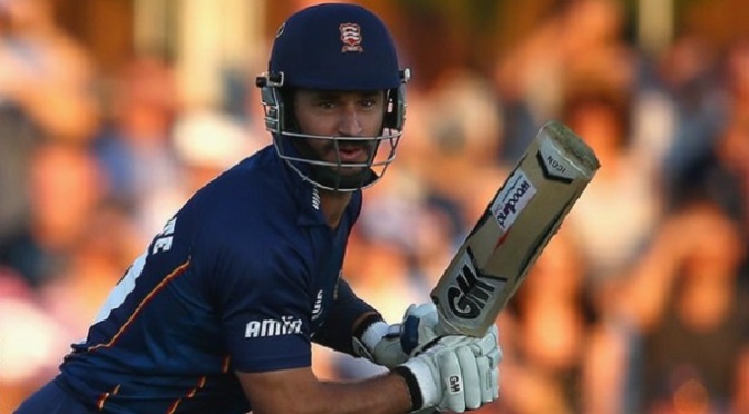Cricket: Ryan ten Doeschate signs two-year contract for Essex