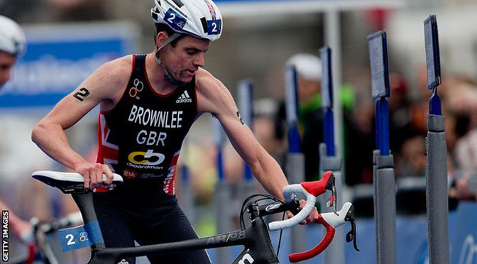 Jonathan Brownlee wins World Triathlon Series event in Auckland