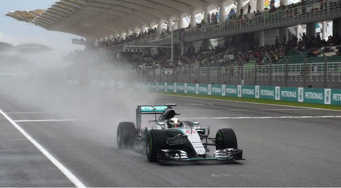F1: Hamilton beats Vettel to pole in the wet